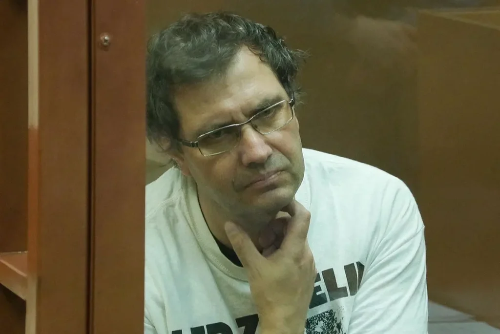 Александр Цветков во время суда. Источник: скриншот видео ТВ-канала НТВ.